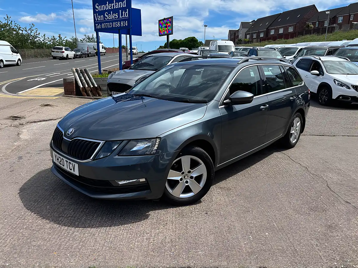Used 2020 Skoda Octavia Se Technology Grey - Front View
