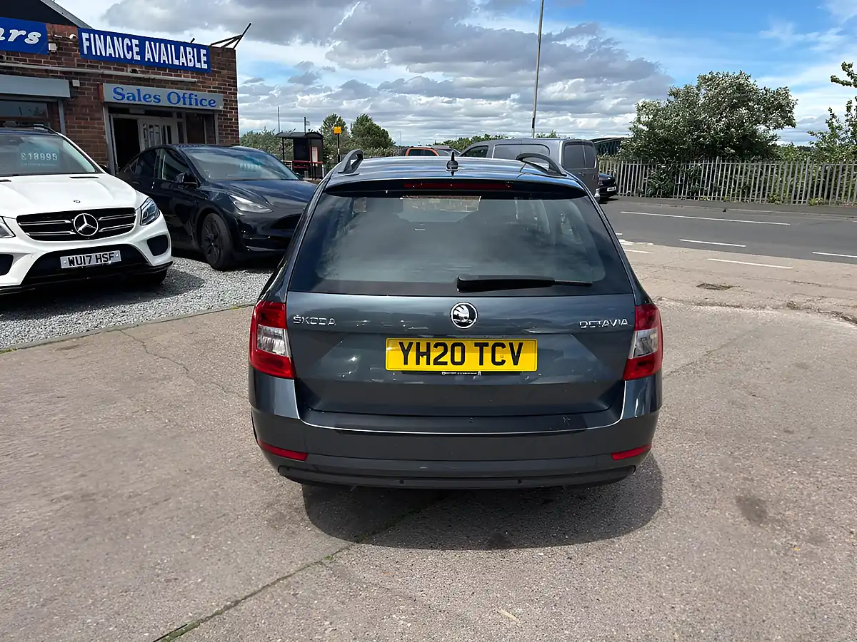 Used 2020 Skoda Octavia Se Technology Grey - Interior and Exterior details 10