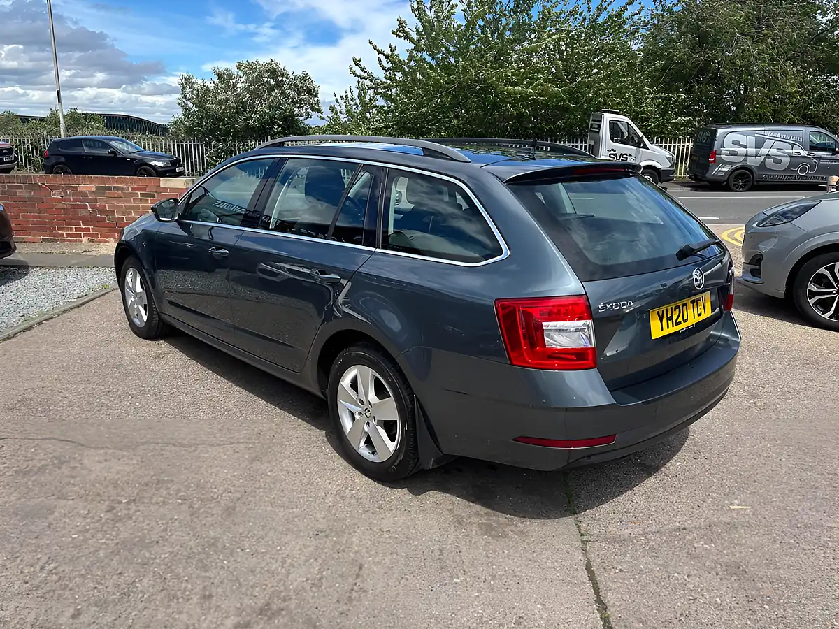 Used 2020 Skoda Octavia Se Technology Grey - Interior and Exterior details 11