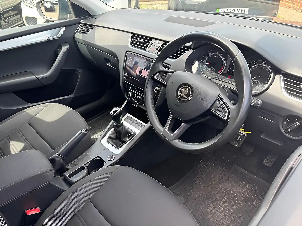 Used 2020 Skoda Octavia Se Technology Grey - Interior and Exterior details 14