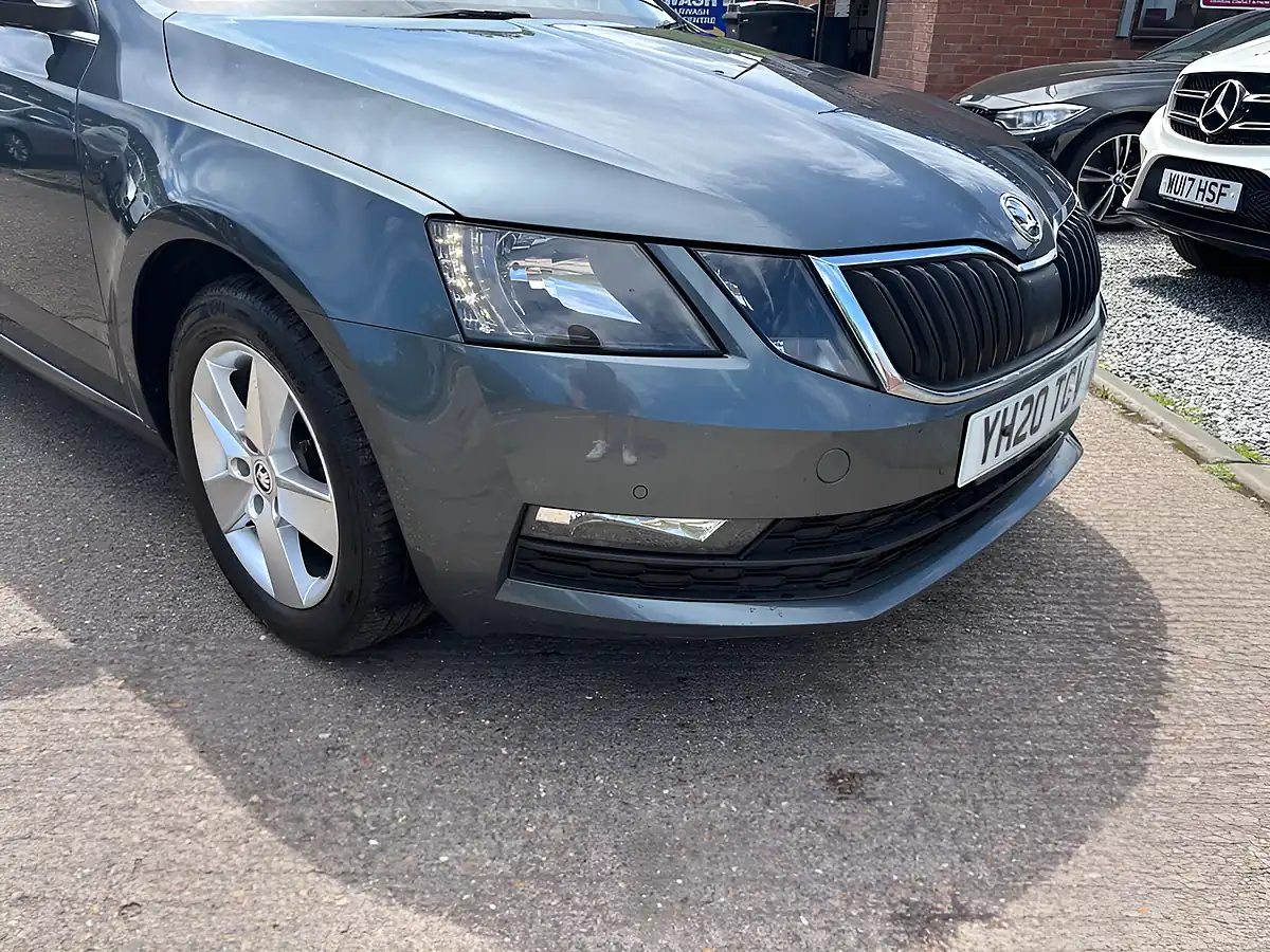 Used 2020 Skoda Octavia Se Technology Grey - Interior and Exterior details 4