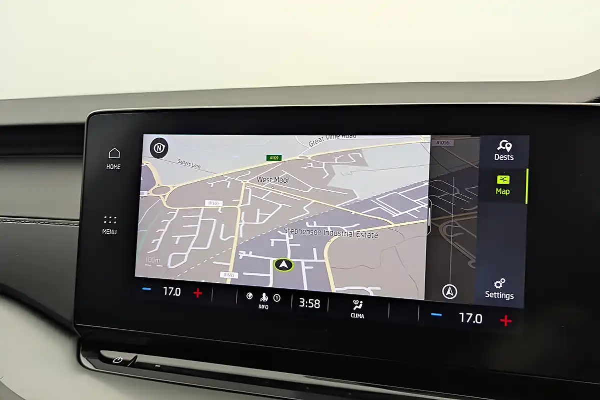Used 2020 Skoda Octavia Se Technology White - Interior and Exterior details 12