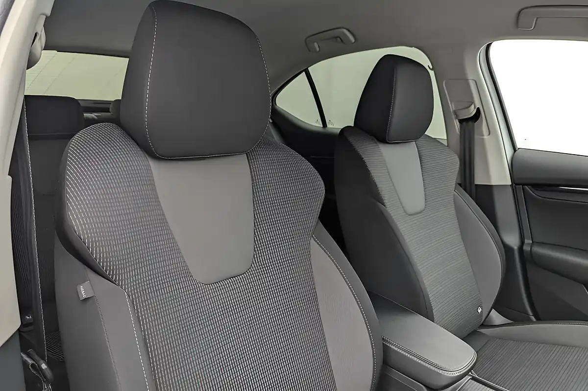 Used 2020 Skoda Octavia Se Technology White - Interior and Exterior details 14