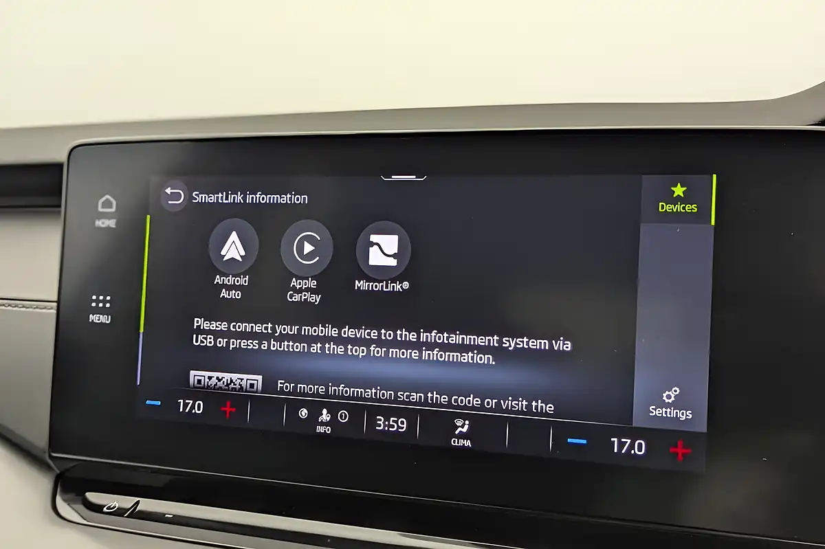 Used 2020 Skoda Octavia Se Technology White - Interior and Exterior details 17