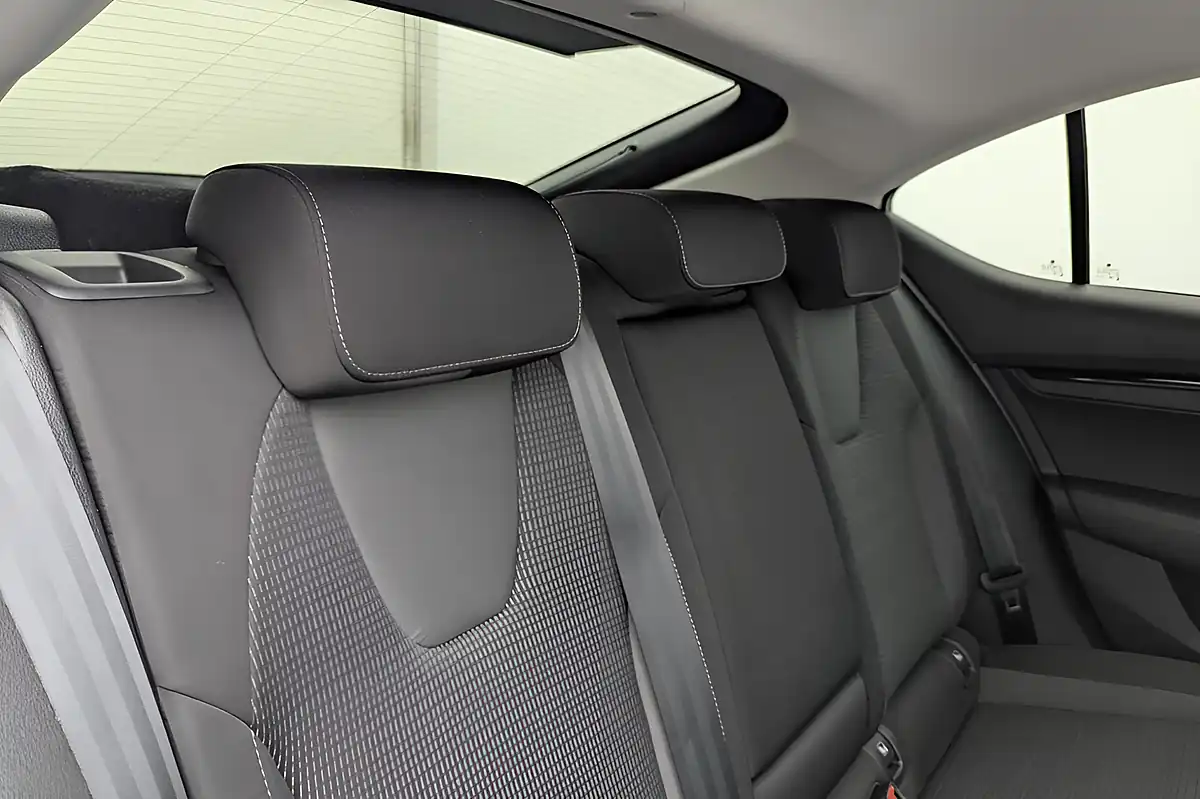 Used 2020 Skoda Octavia Se Technology White - Interior and Exterior details 18