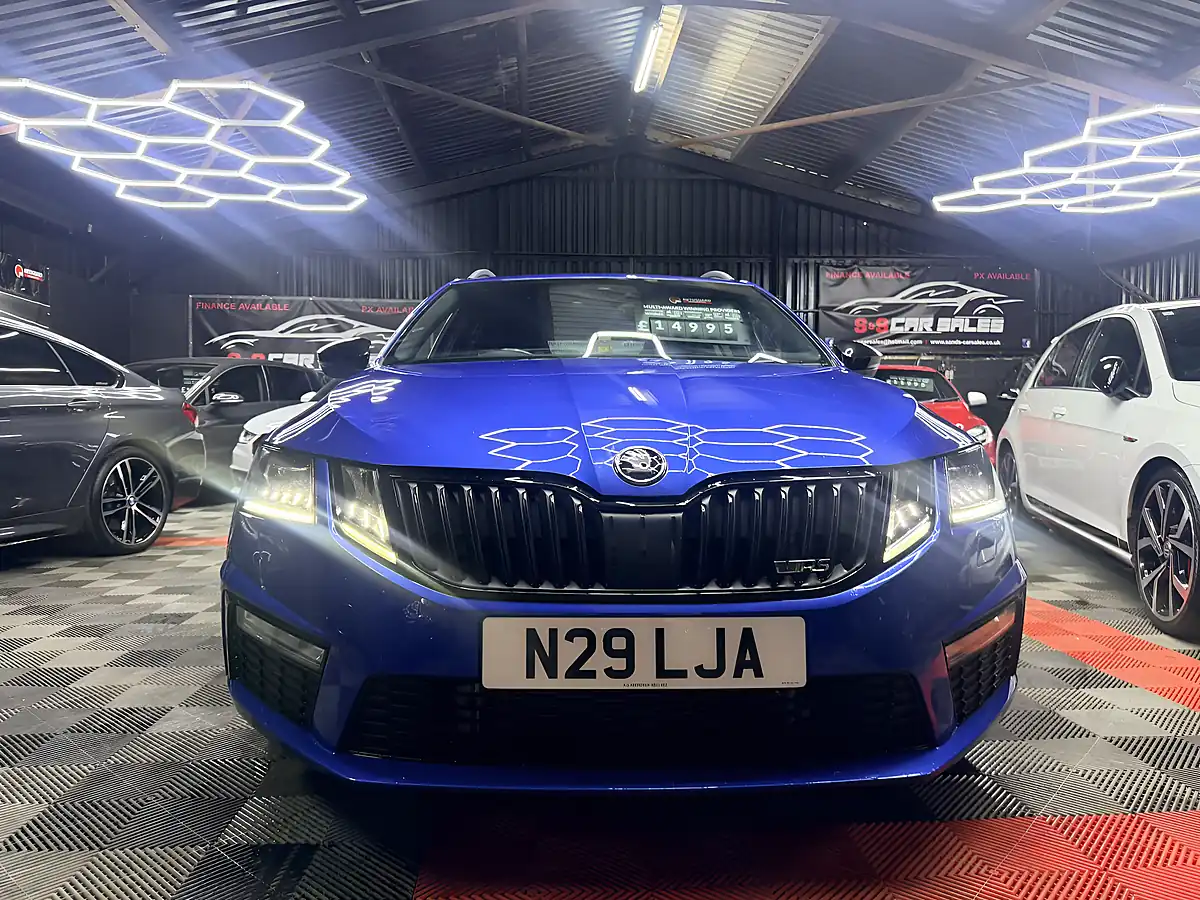 Used 2020 Skoda Octavia VRS Blue - Interior and Exterior details 3