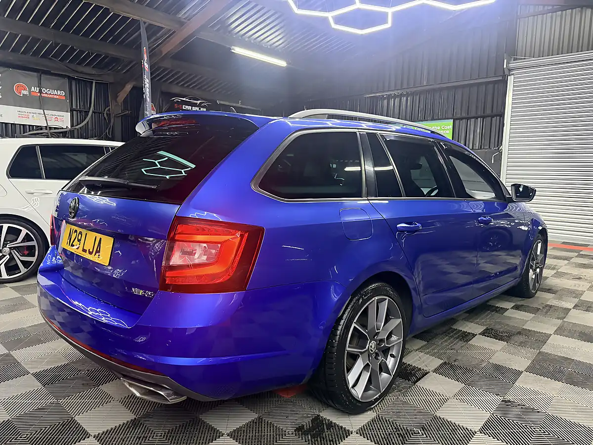 Used 2020 Skoda Octavia VRS Blue - Interior and Exterior details 7