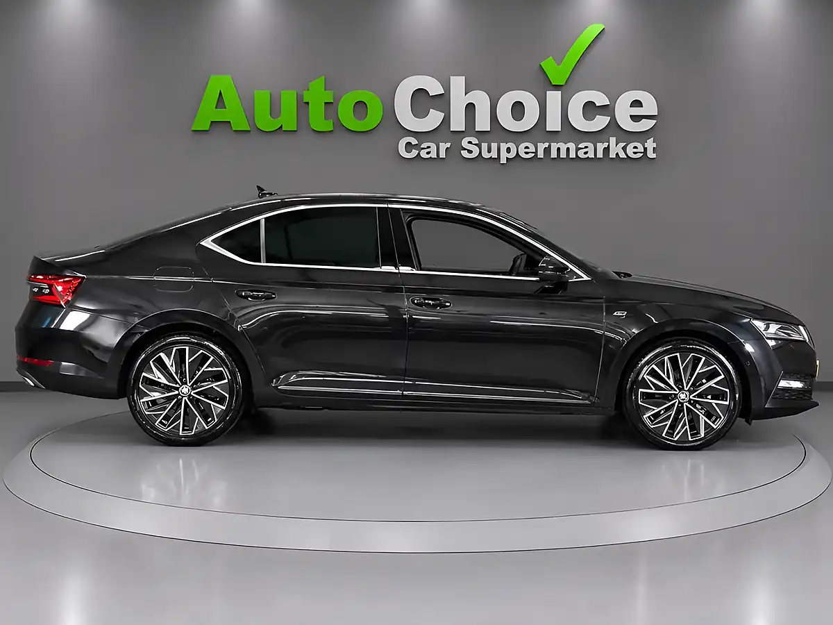Used 2020 Skoda Superb Laurin & Klement Black - Interior and Exterior details 8