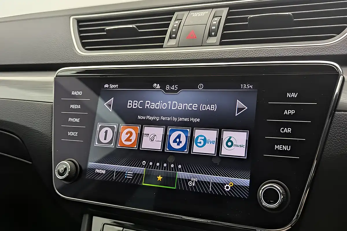 Used 2020 Skoda Superb Se L Grey - Interior and Exterior details 10