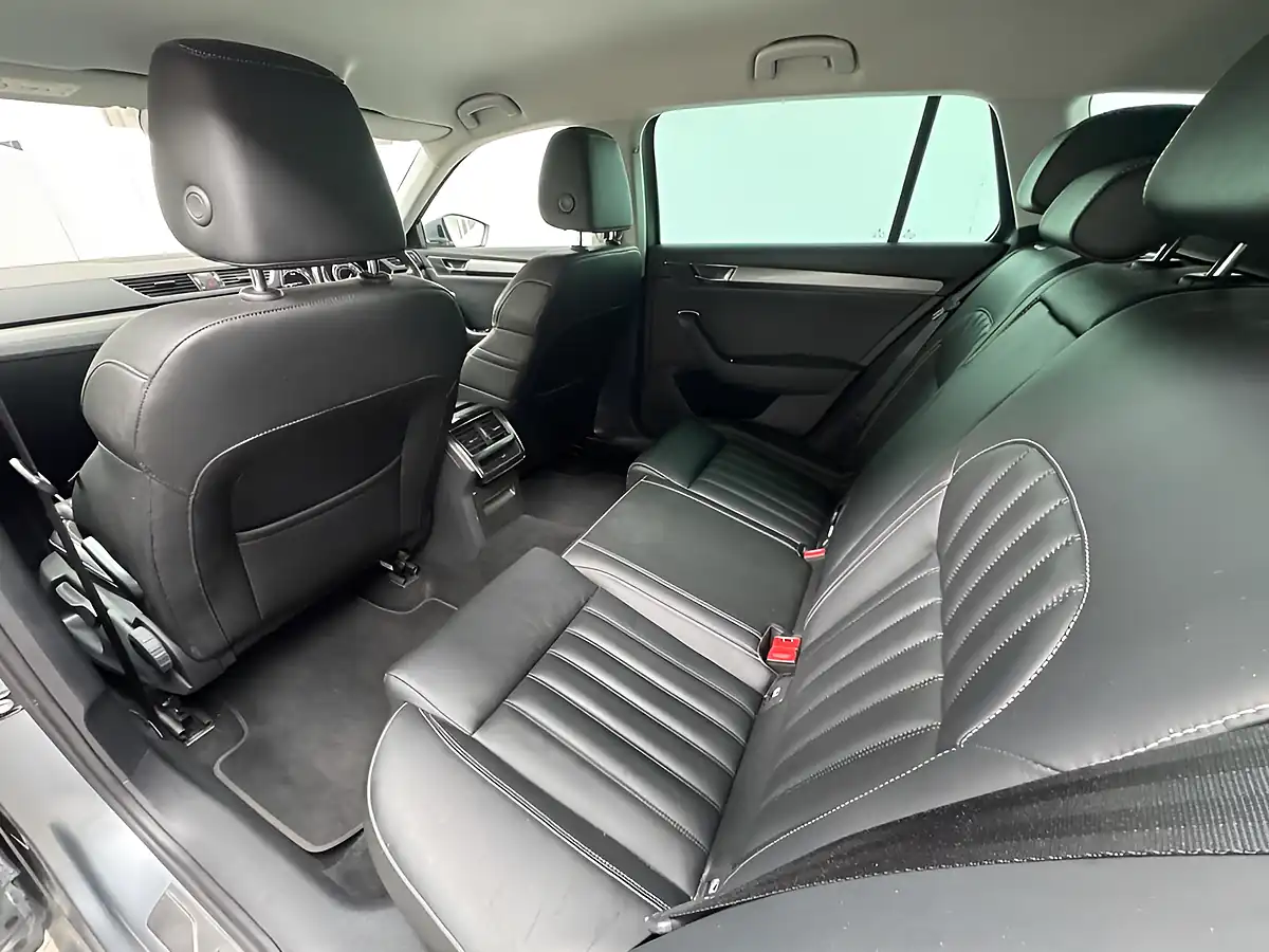 Used 2020 Skoda Superb Se L Grey - Interior and Exterior details 11