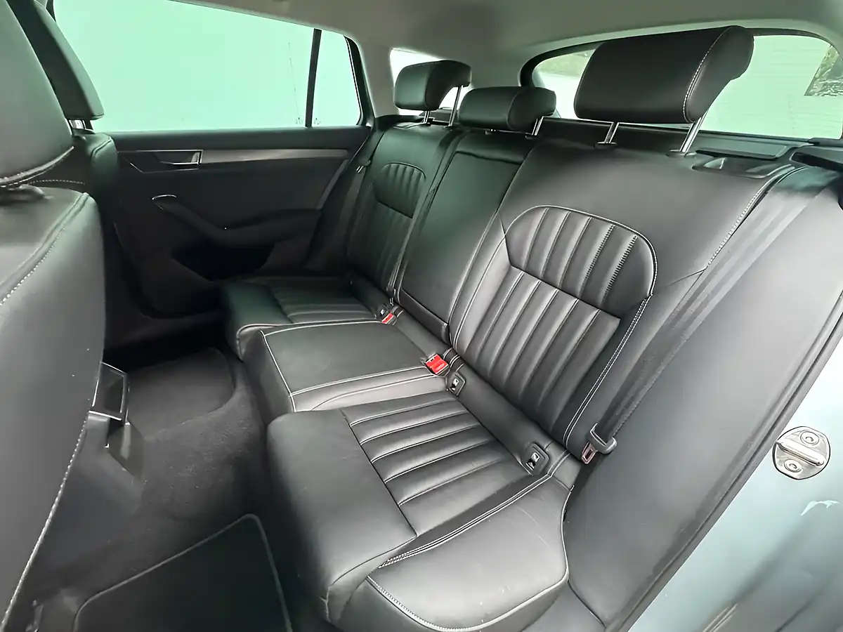 Used 2020 Skoda Superb Se L Grey - Interior and Exterior details 12