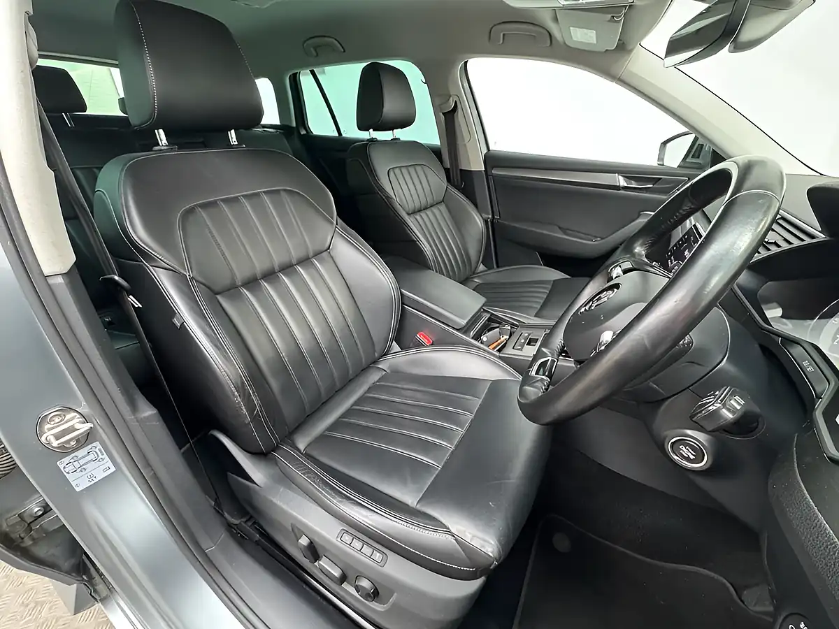 Used 2020 Skoda Superb Se L Grey - Interior and Exterior details 7