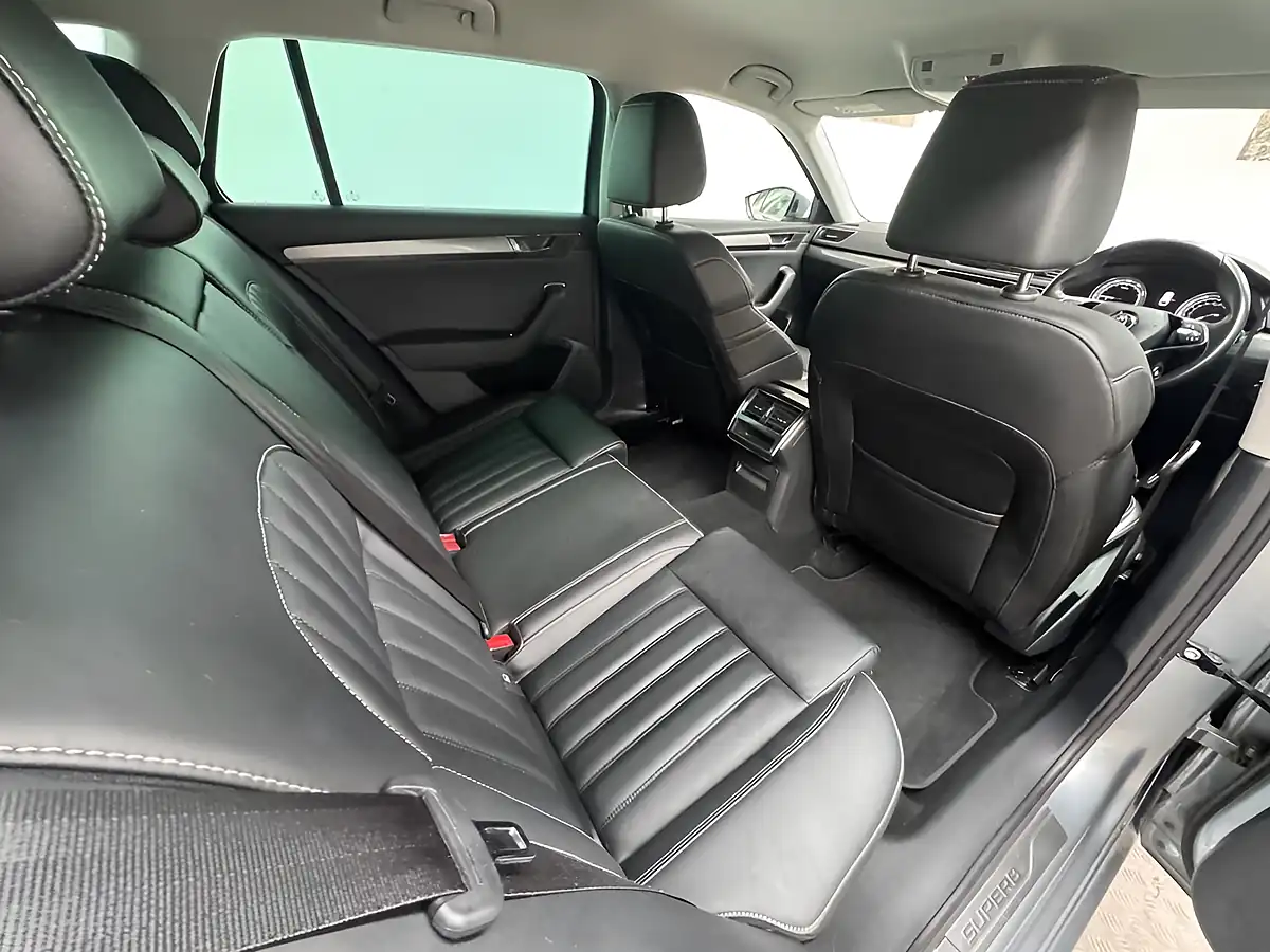Used 2020 Skoda Superb Se L Grey - Interior and Exterior details 8