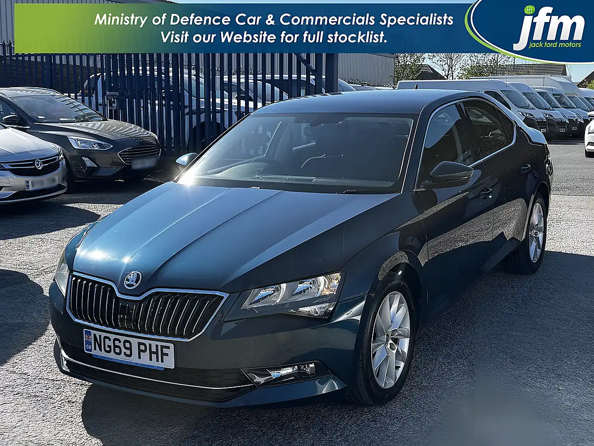 Used 2020 Skoda Superb Se Petrol Blue Metallic - Interior and Exterior details 10