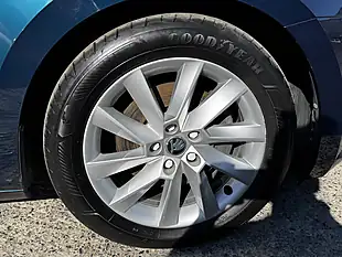 Used 2020 Skoda Superb Se Petrol Blue Metallic - Interior and Exterior details 17