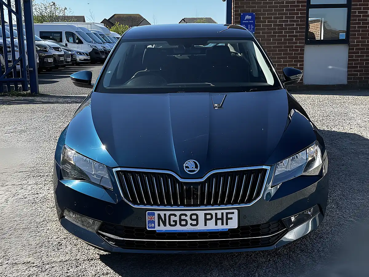 Used 2020 Skoda Superb Se Petrol Blue Metallic - Interior and Exterior details 19