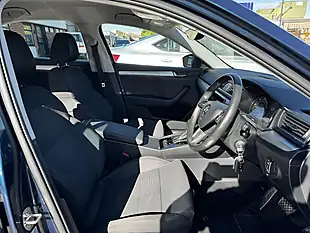 Used 2020 Skoda Superb Se Petrol Blue Metallic - Interior and Exterior details 3