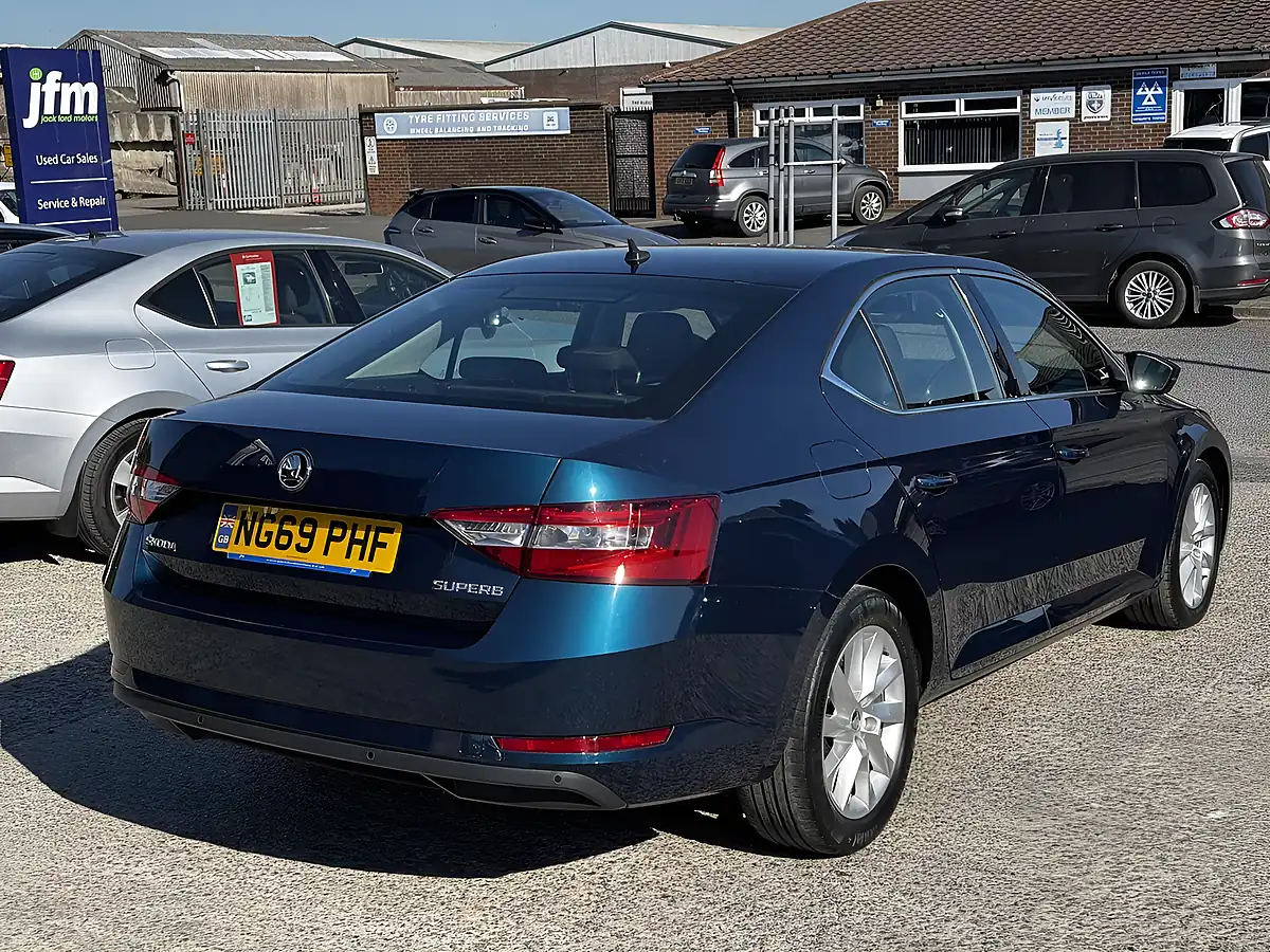 Used 2020 Skoda Superb Se Petrol Blue Metallic - Interior and Exterior details 6