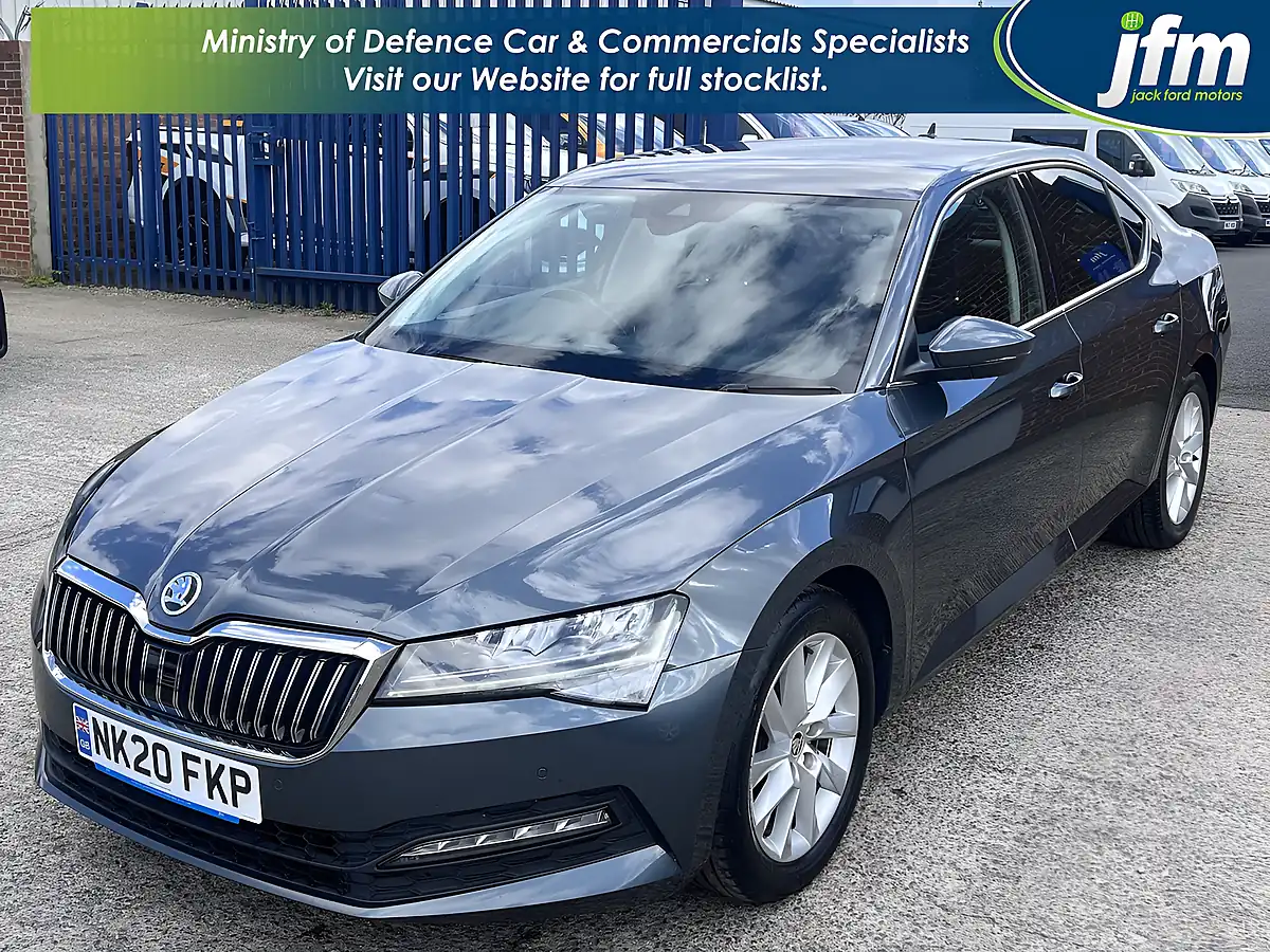 Used 2020 Skoda Superb Se Technology Quartz Grey Met - Interior and Exterior details 10