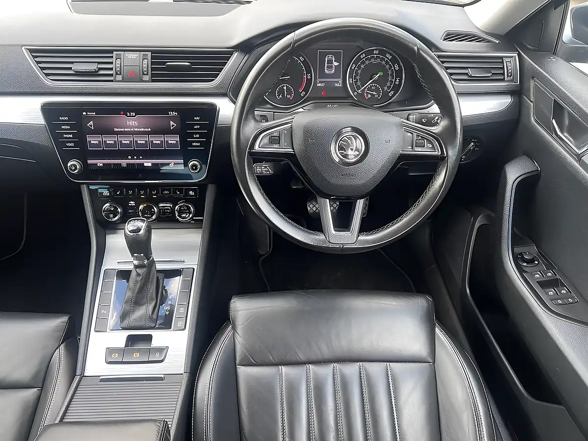 Used 2020 Skoda Superb Se Technology Quartz Grey Met - Interior and Exterior details 11