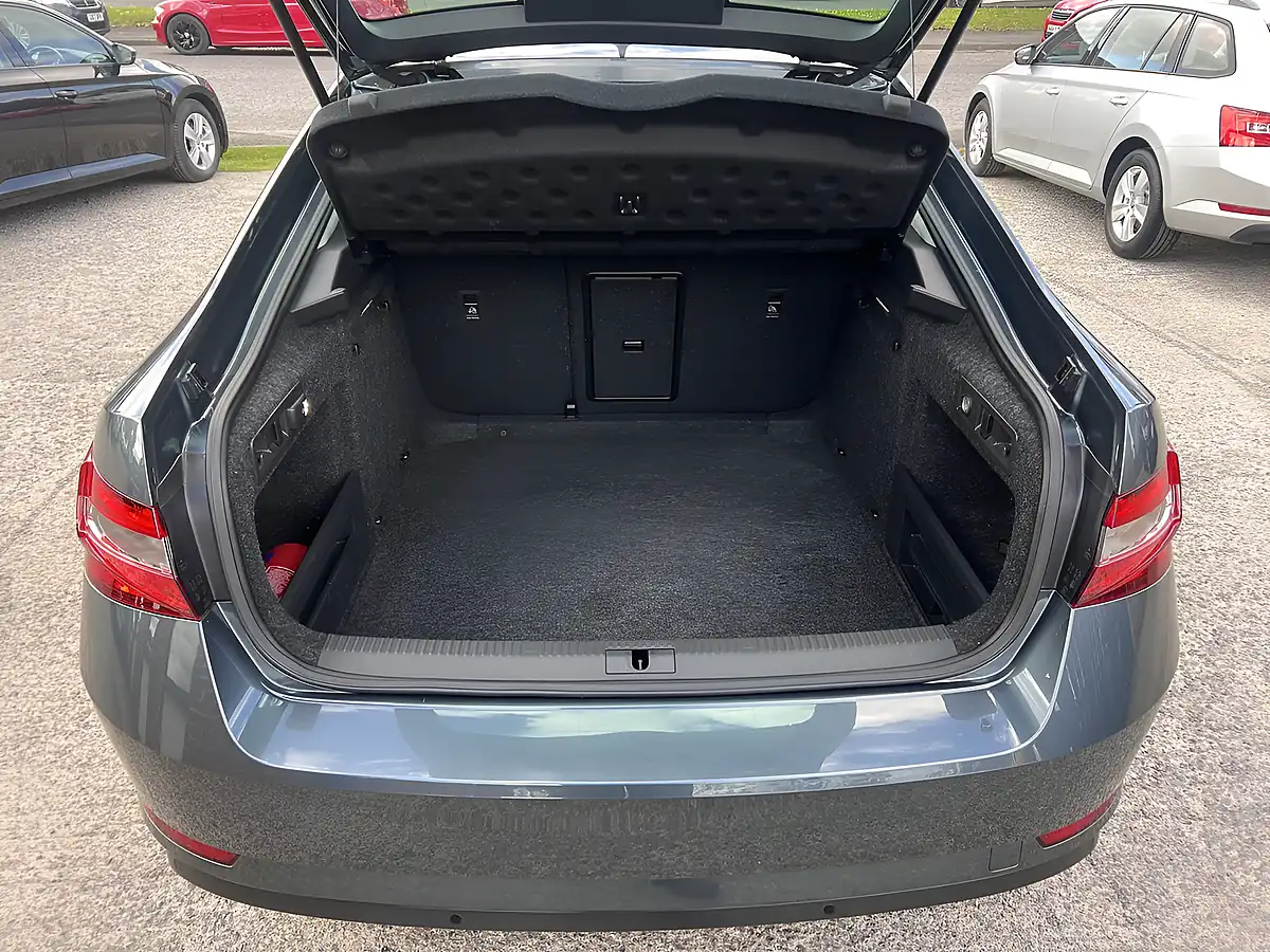 Used 2020 Skoda Superb Se Technology Quartz Grey Met - Interior and Exterior details 17