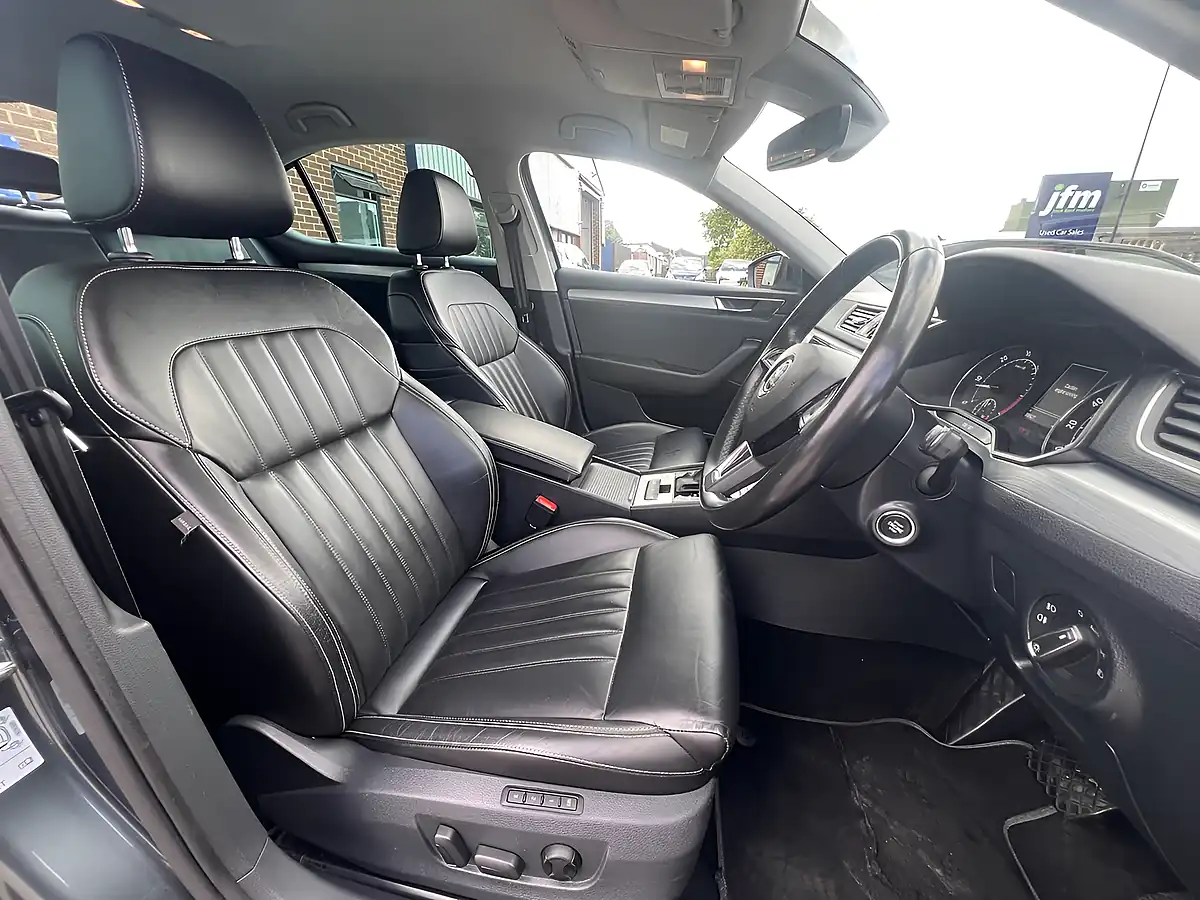 Used 2020 Skoda Superb Se Technology Quartz Grey Met - Interior and Exterior details 3