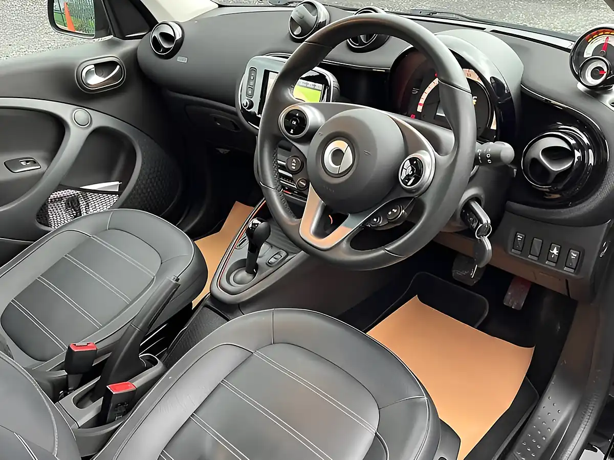 Used 2020 Smart Forfour Prime Exclusive Black - Interior and Exterior details 10