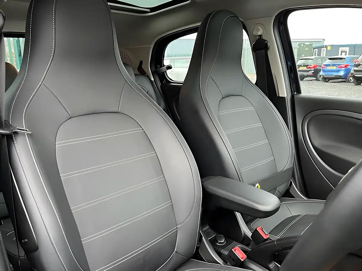 Used 2020 Smart Forfour Prime Exclusive Black - Interior and Exterior details 12