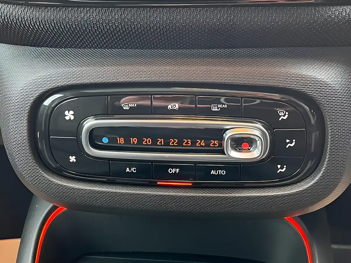 Used 2020 Smart Forfour Prime Exclusive Black - Interior and Exterior details 16