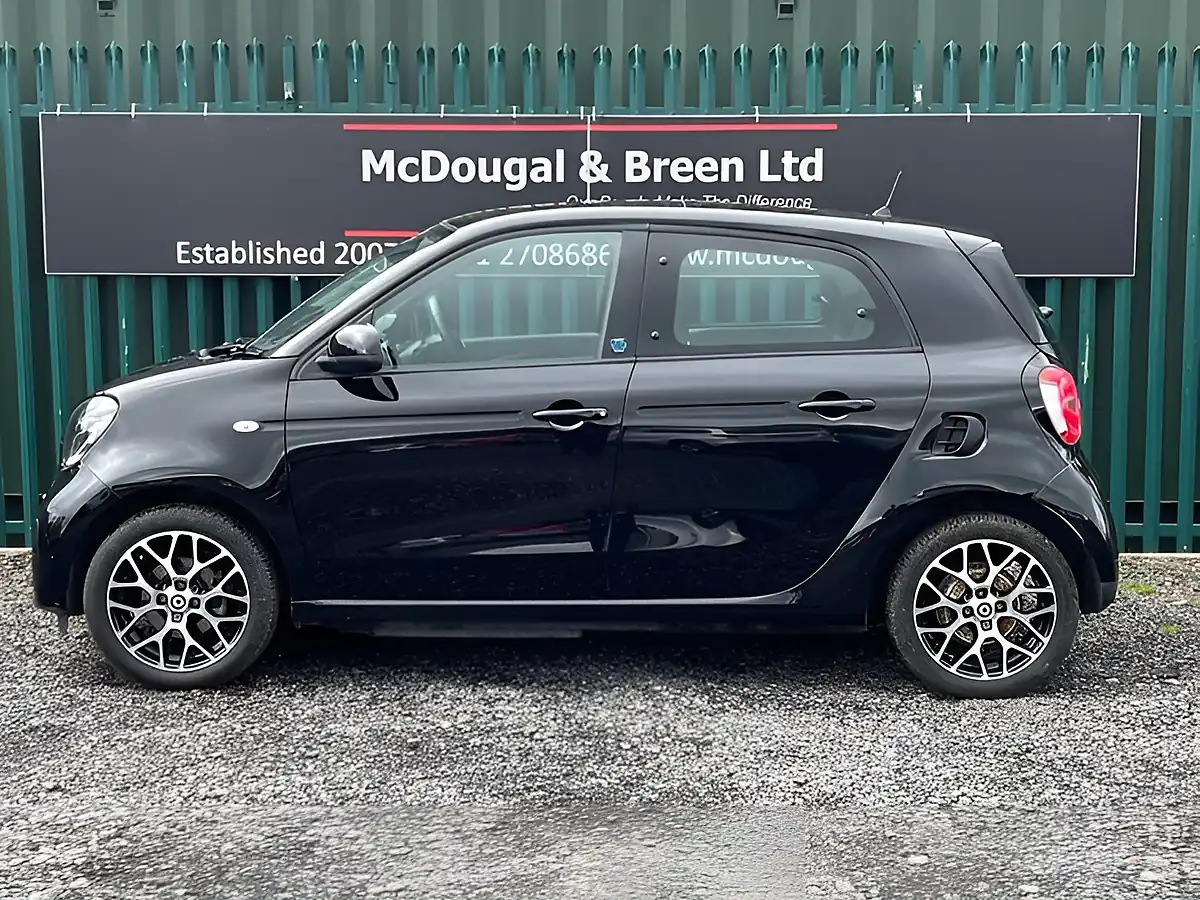 Used 2020 Smart Forfour Prime Exclusive Black - Interior and Exterior details 2