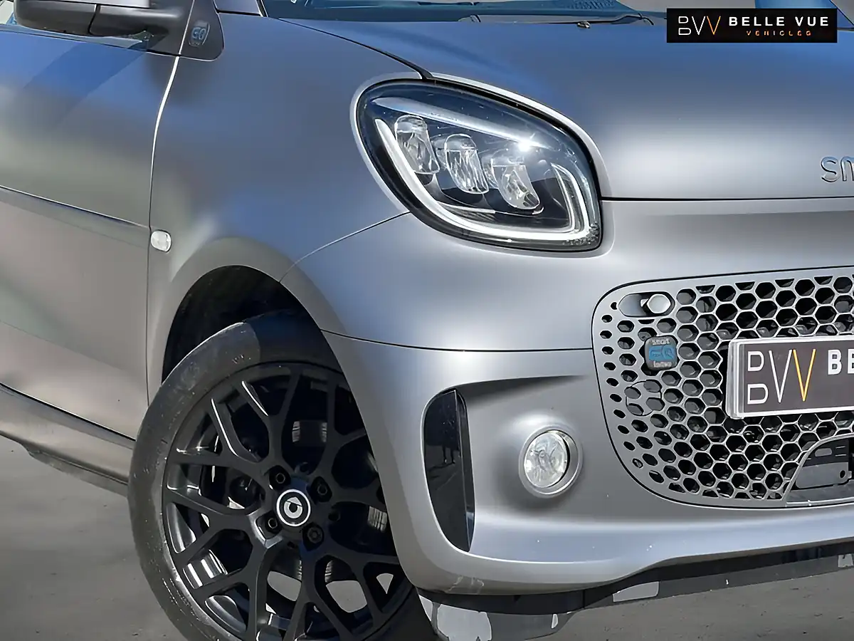 Used 2020 Smart Fortwo Coupe Prime Exclusive Titania Grey - Interior and Exterior details 15