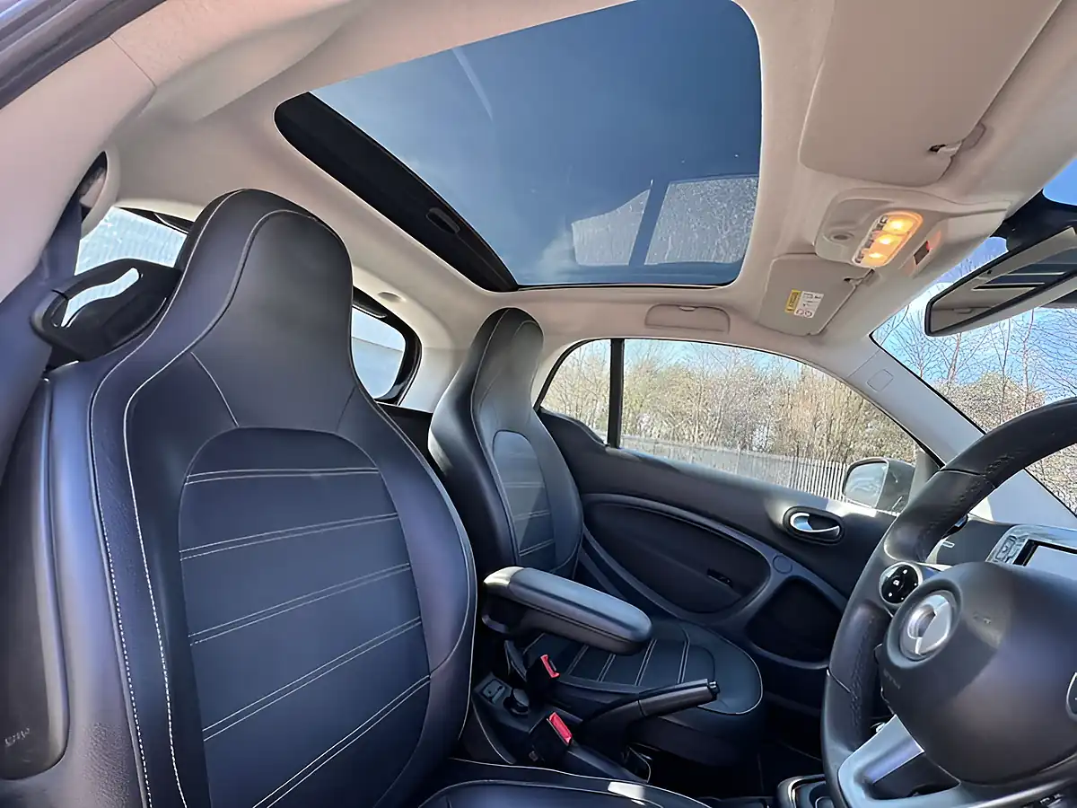 Used 2020 Smart Fortwo Coupe Prime Exclusive Titania Grey - Interior and Exterior details 20