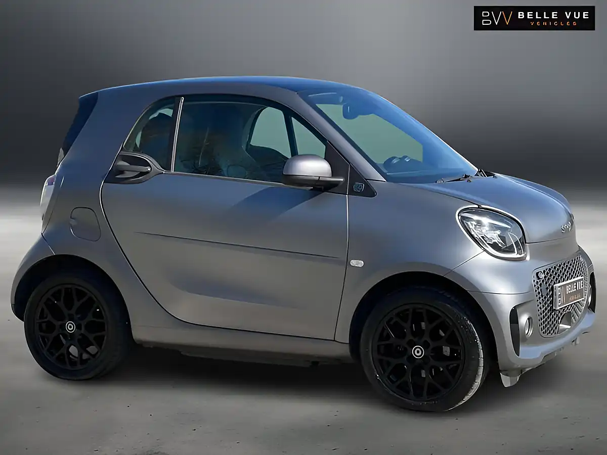 Used 2020 Smart Fortwo Coupe Prime Exclusive Titania Grey - Interior and Exterior details 3