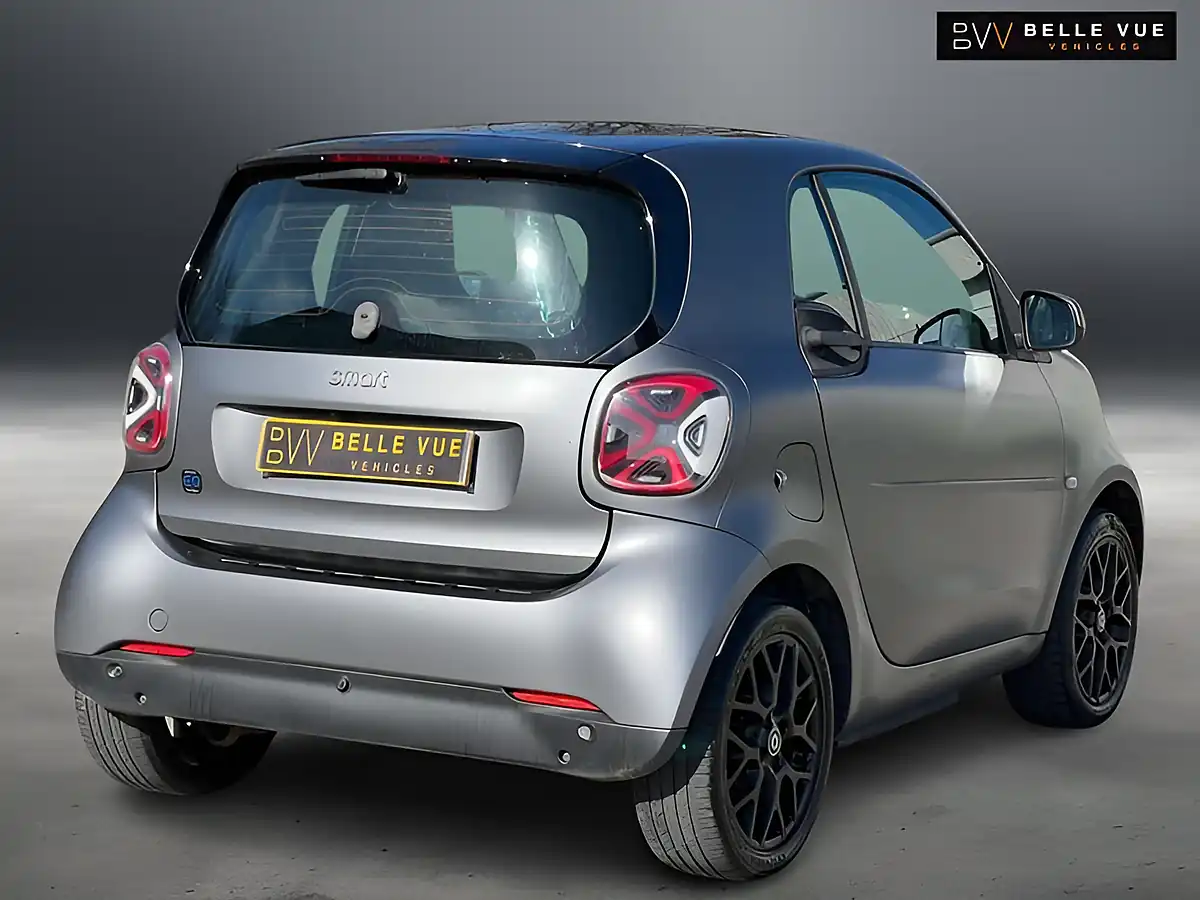 Used 2020 Smart Fortwo Coupe Prime Exclusive Titania Grey - Interior and Exterior details 5