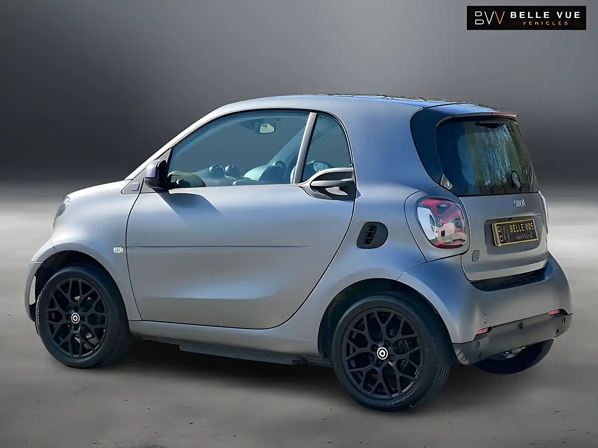 Used 2020 Smart Fortwo Coupe Prime Exclusive Titania Grey - Interior and Exterior details 9