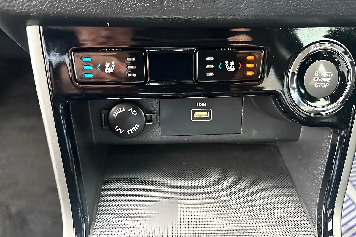 Used 2020 Ssangyong Korando Ultimate White - Interior and Exterior details 10
