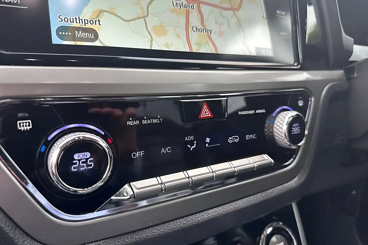 Used 2020 Ssangyong Korando Ultimate White - Interior and Exterior details 8