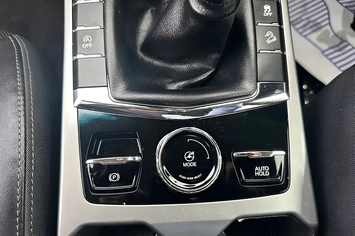 Used 2020 Ssangyong Korando Ultimate White - Interior and Exterior details 9