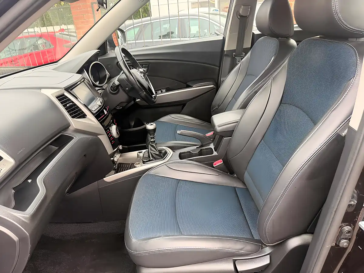 Used 2020 Ssangyong Tivoli Elx Black - Interior and Exterior details 10