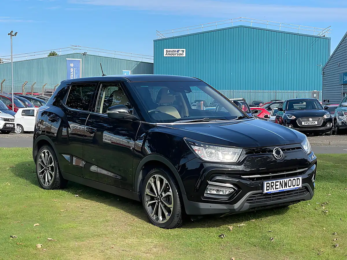 Used 2020 Ssangyong Tivoli Ultimate Black - Front View