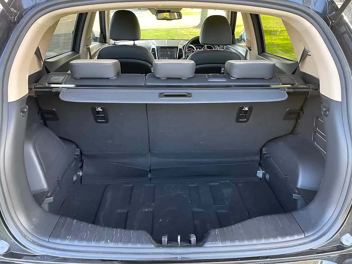 Used 2020 Ssangyong Tivoli Ultimate Black - Interior and Exterior details 12
