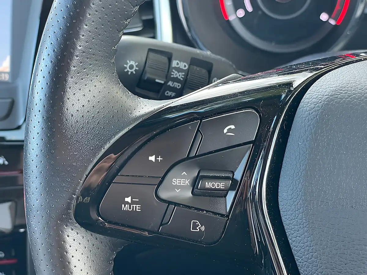 Used 2020 Ssangyong Tivoli Ultimate Black - Interior and Exterior details 18