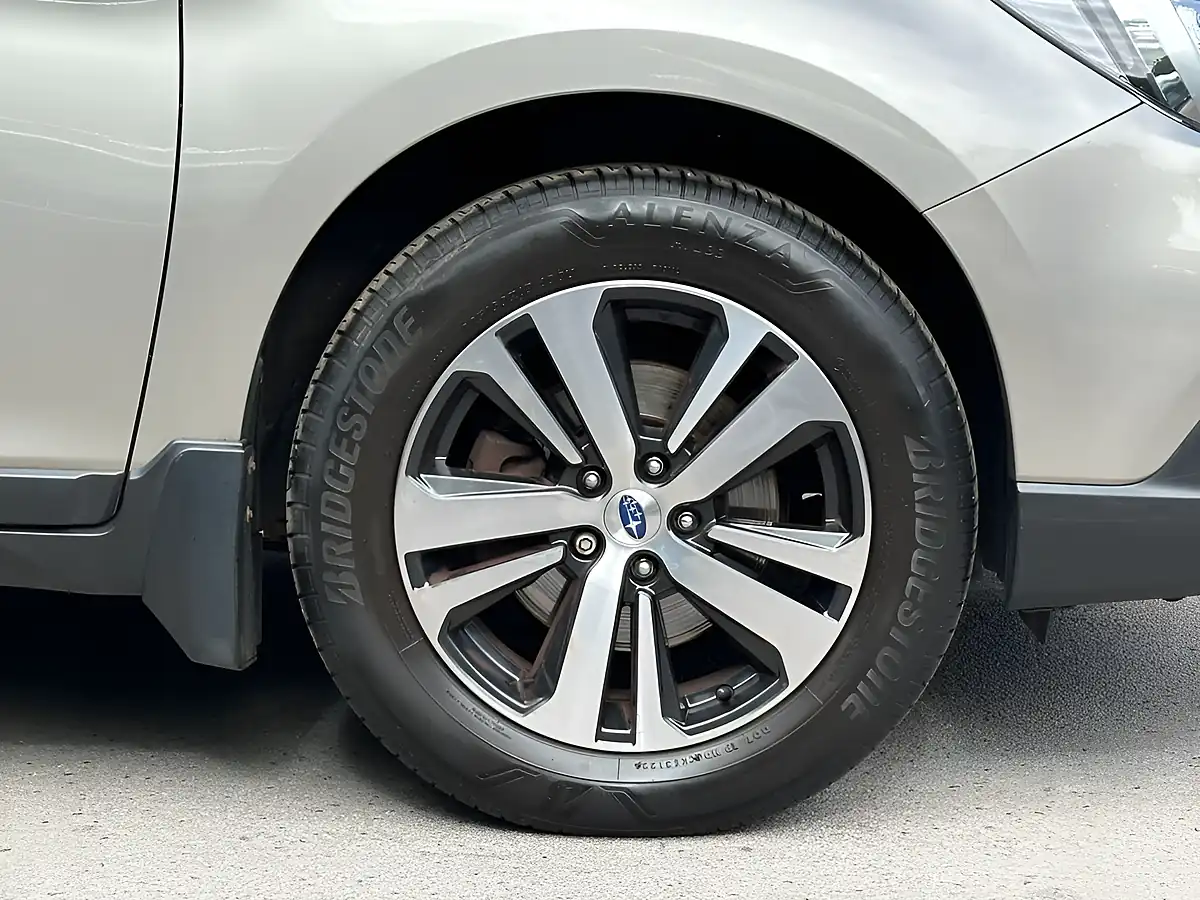 Used 2020 Subaru Outback Se Premium Gold - Interior and Exterior details 13