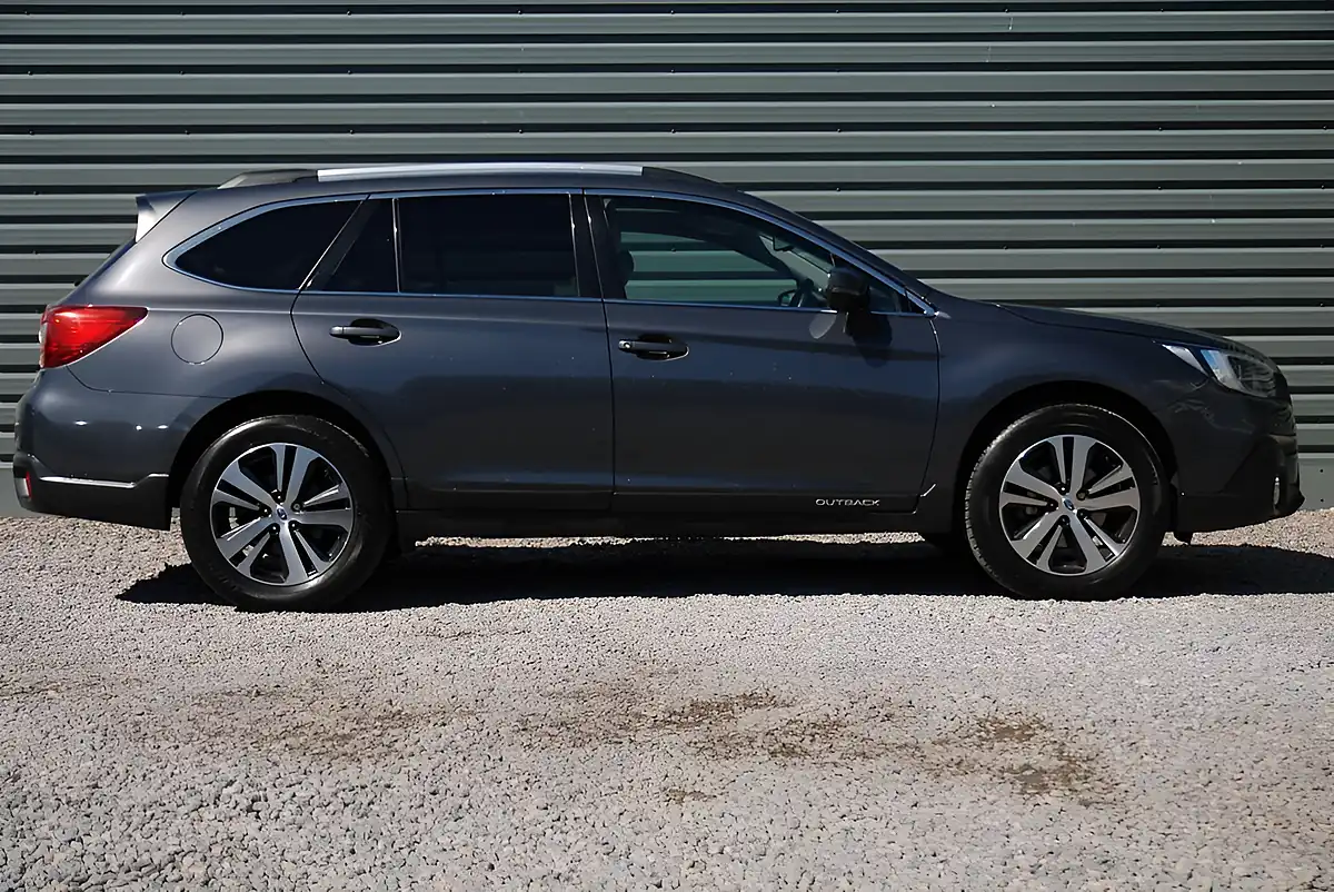 Used 2020 Subaru Outback Se Premium Grey - Interior and Exterior details 5