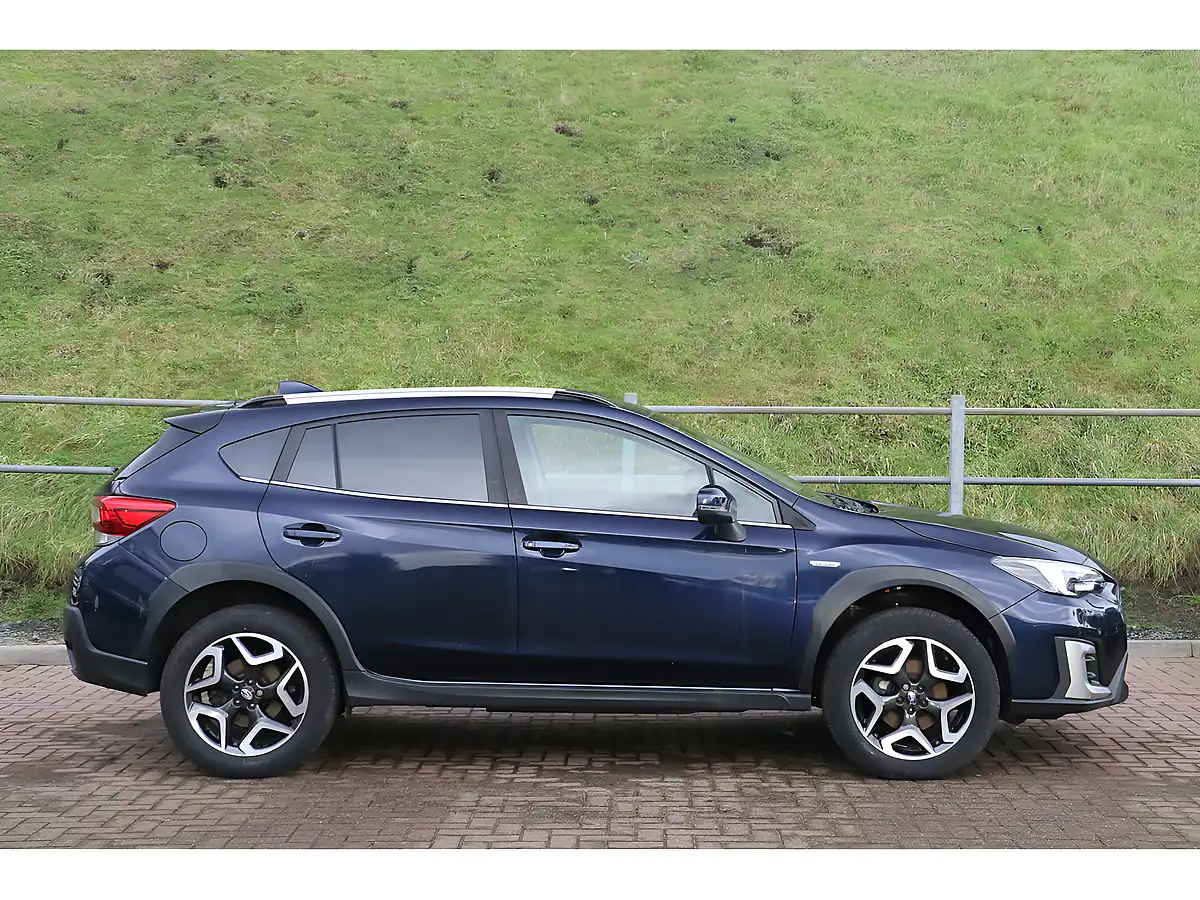 Used 2020 Subaru Xv Se Blue - Interior and Exterior details 3