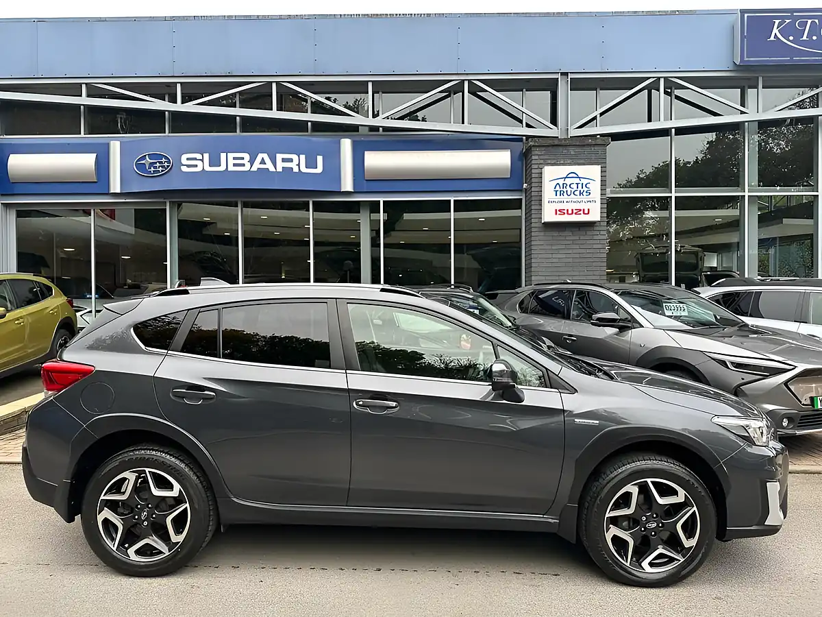 Used 2020 Subaru Xv Se Premium Grey - Interior and Exterior details 5