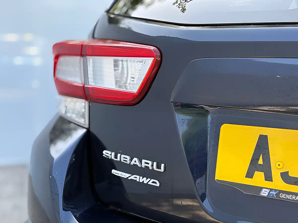 Used 2020 Subaru Xv Se Premium Lagoon Blue - Interior and Exterior details 9