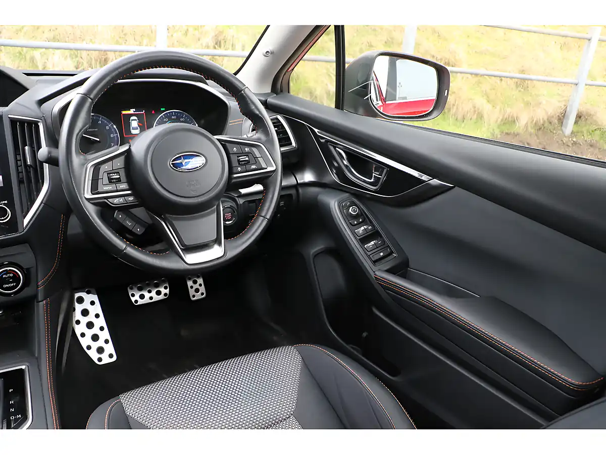 Used 2020 Subaru Xv Se Red - Interior and Exterior details 12