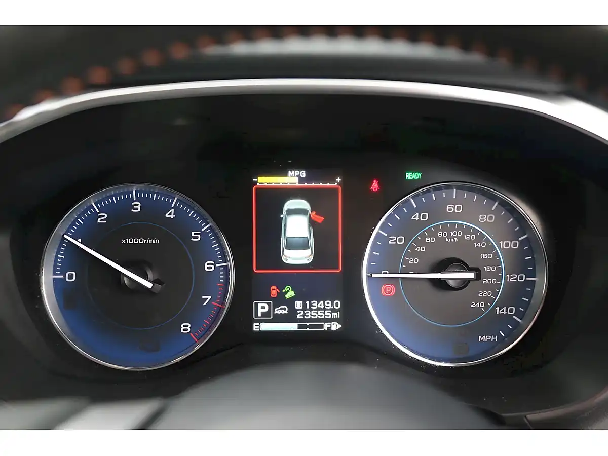 Used 2020 Subaru Xv Se Silver - Interior and Exterior details 10