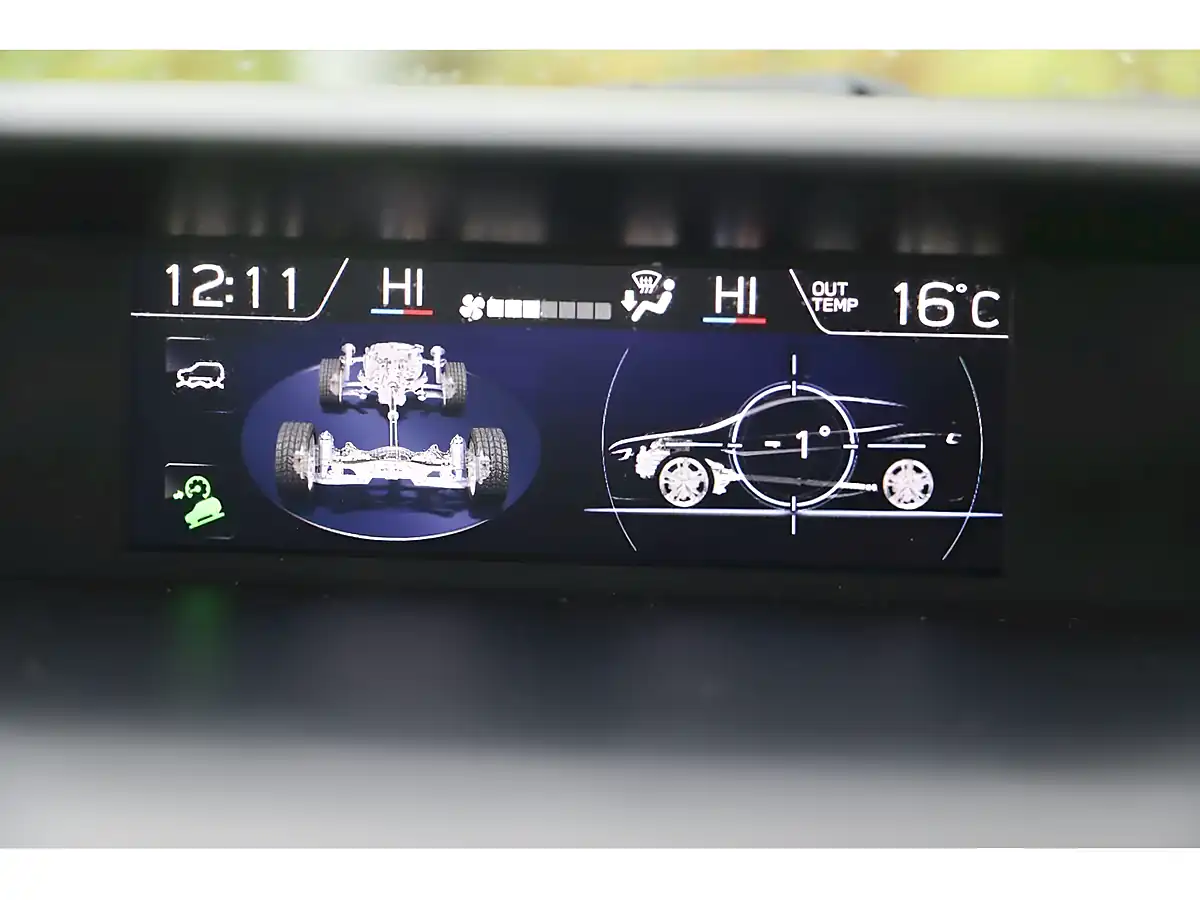 Used 2020 Subaru Xv Se Silver - Interior and Exterior details 11